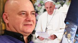 Șocant! Ce șosete a purtat Papa Francisc la vizita în România! Mircea N.Stoian spune totul despre ele, dar și despre pantofii Suveranului Pontif