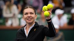Simona Halep le-a invitat la Paris pe colegele sale de liceu! Georgiana şi Ioana au fost cu Simona la Tour Eiffel!
