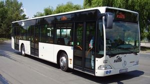 Accident cumplit în Capitală! Un autobuz STB și o mașină s-au ciocnit! O persoană a murit și alte două sunt rănite