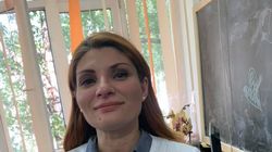 În ultima ei zi la școală, o profesoară a avut parte de o surpriză nesperată! A deschis ușa clasei și a izbucnit în plâns când a văzut cum o așteptau foștii elevi
