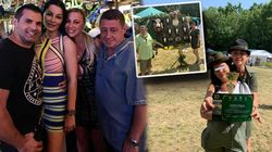 Naşii de cununie ai lui Brigitte Pastramă şi-au prezentat trofeele la Festivalul vânătorilor! Tripona şi Călin Murgu au fost premiaţi pentru un cap de mistreţ şi unul de cerb! FOTO