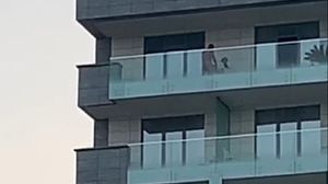 Scene desprinse din filmele pentru adulți! Au făcut amor pe balconul unui hotel de lux din Mamaia!