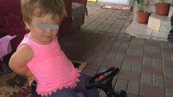 Fetița ”Piticului Colorado” s-a distrat la piscină! Uite cum arată Eva la 3 ani FOTO