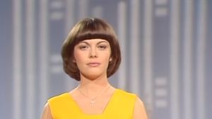 O cântăreață celebră este bolnavă de cancer în fază terminală