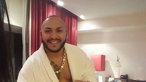 Dani Mocanu a fost reclamat pentru că promovează violul în videoclipul "Curwa"! Femeile cer ca manelistul să fie sancţionat, iar melodia să fie retrasă!