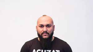 Bombă în showbiz! Manelistul Dani Mocanu, săltat de mascați din curtea casei! EXCLUSIV