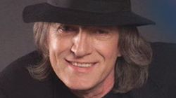 Tratament neconvențional pentru Mihai Constantinescu! Medicii vor să-l vindece cu ajutorul propriilor melodii! Legătura cu cazul Cotabiță!