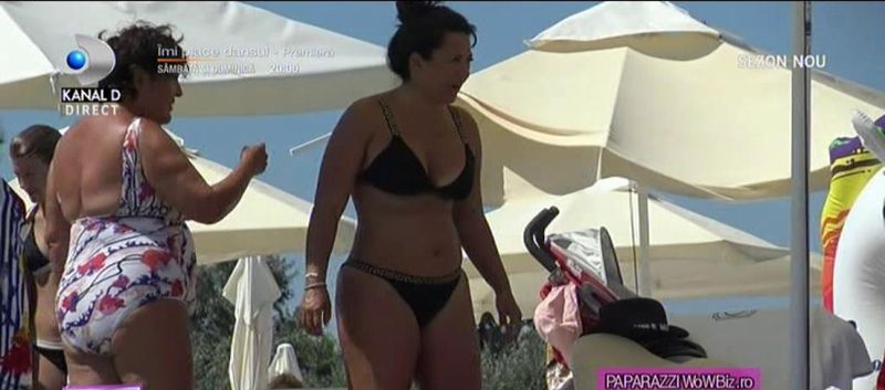 Oana Mizil, imagini de pe plajă in costum de baie