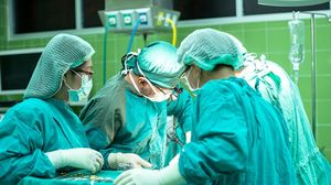 Mesajul emoționant al unui medic ginecolog! Ce a transmis după ce o mamă a murit în timpul nașterii, după 14 ani în care a încercat să aibă un copil: „Astăzi am plâns din adâncul sufletului meu”
