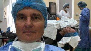 Bolnavi operați de soția oftalmologului! Dacă intervenția era un eșec dădea vina pe pacienți: „Sunt oameni mutilați pe viață”