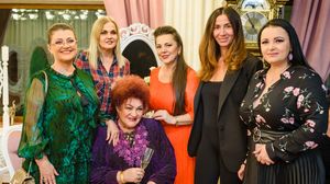 Elena Merişoreanu, apariţie de senzaţie la un salon de înfrumuseţare de lux! Are 70 de ani, dar uite cum arată! A fost sufletul petrecerii! FOTO EXCLUSIV!