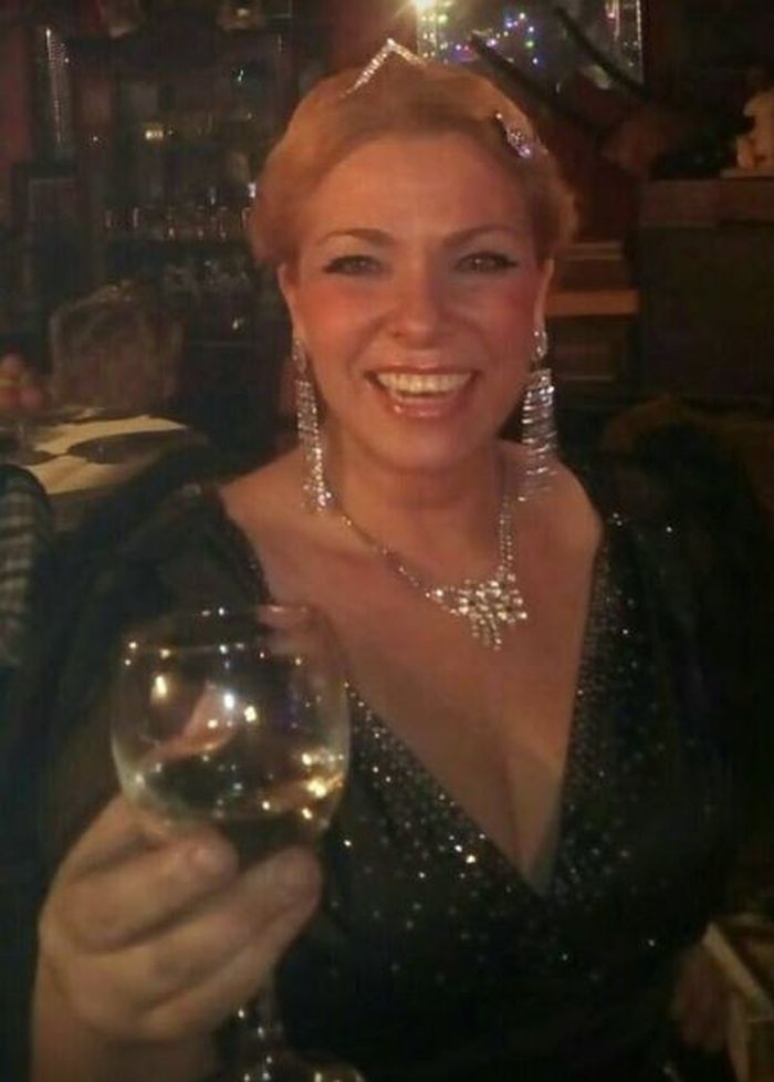 Dana Marijuana a dispărut din lumina reflectoarelor, dar este neschimbată