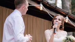 O mireasă a citit ca jurământ la nuntă mesajele trimise de logodnicul ei altei femei