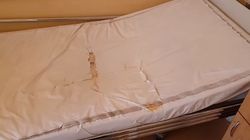 Imaginile durerii dintr-un spital din Cluj: pacienții stau în mizerie și infecții
