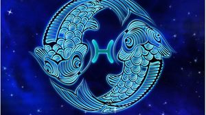 Horoscop PEȘTI decembrie. Primesc multe aprecieri din partea șefilor