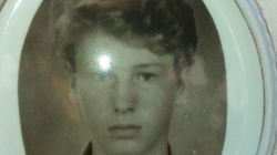 „Azi se împlinesc 30 de ani de cand ai fost strivit de un tanc-amfibie, la ora 17.00, în fața sălii Dales din București... Ai fost prima mea iubire”