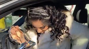 Simina de la Puterea Dragostei se chinuie să iasă din mașină, înainte de cununia civilă cu Zănoagă! Cât de mare i-a crescut burta  VIDEO