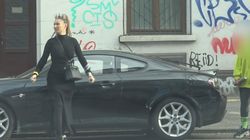 Scene șocante! Anamaria Prodan a apărut cu o coroană de 1.500 de euro pe cap în plină stradă! Vedeta era îmbrăcată de lux din cap până-n picioare: toate hainele costau cât o vilă VIDEO EXCLUSIV