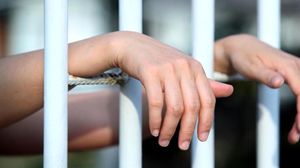 Crimă îngrozitoare în Iași. O femeie și-a ucis iubitul cu 40 de ani mai în vârstă cu un ciocan de snițele