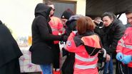Imaginile durerii. Mama copiilor arși de vii la Timișoara a leșinat la înmormântare