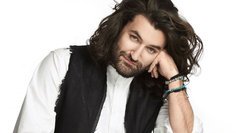 O decizie neașteptată a uimit mulți fani ai îndrăgitului cântăreț, Smiley. Mutare neașteptată a lui Smiley. Artisul va locui o perioadă în America