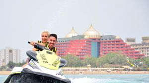 Armin Nicoară o umilește pe Vlăduța Lupău! Și-a pozat iubita în ipostaze fierbinți! Avem fotografia interzisă cardiacilor