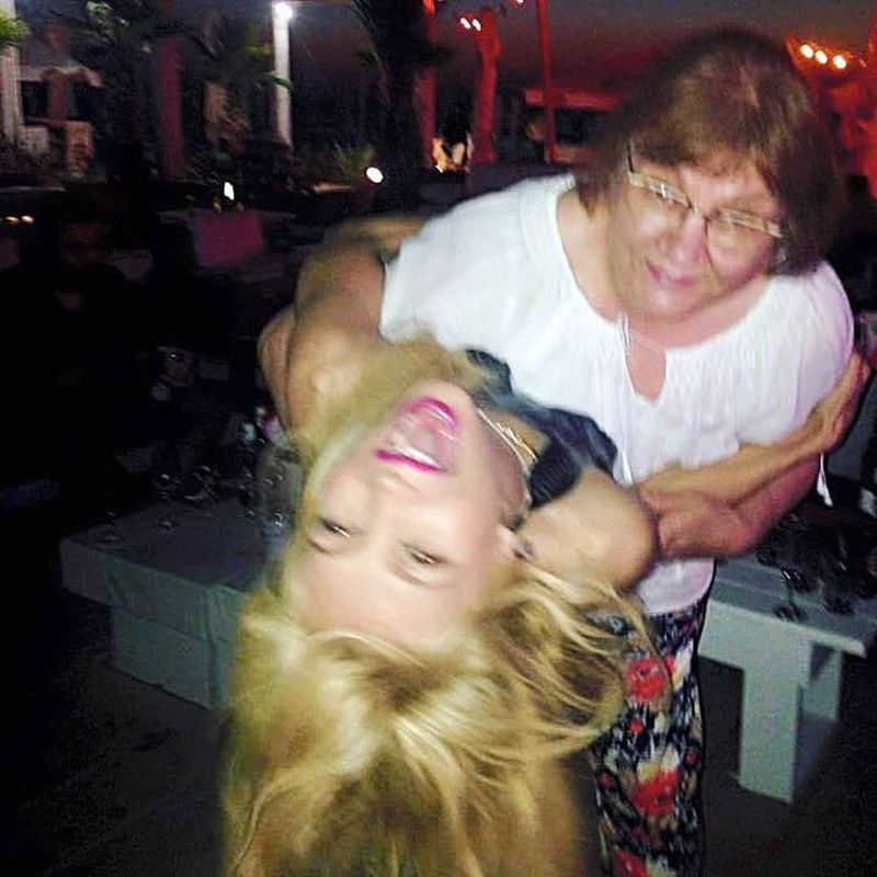 Lora, în doliu! Mama ei a murit: &quot;Drum lin, mamă scumpă...&quot;