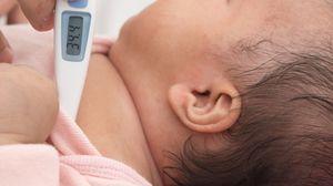 Temuta gripă a mai făcut o victimă! Un bebeluș de nici un an a murit