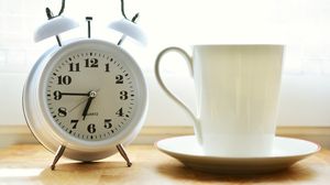 5 sfaturi ca să te trezești mai ușor dimineața
