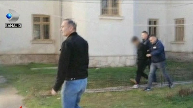 Elev de 13 ani, în comă după ce a fost bătut cu sălbăticie de un sportiv! Întreaga scenă a fost filmată, iar imaginile par desprinse din filmele de groază