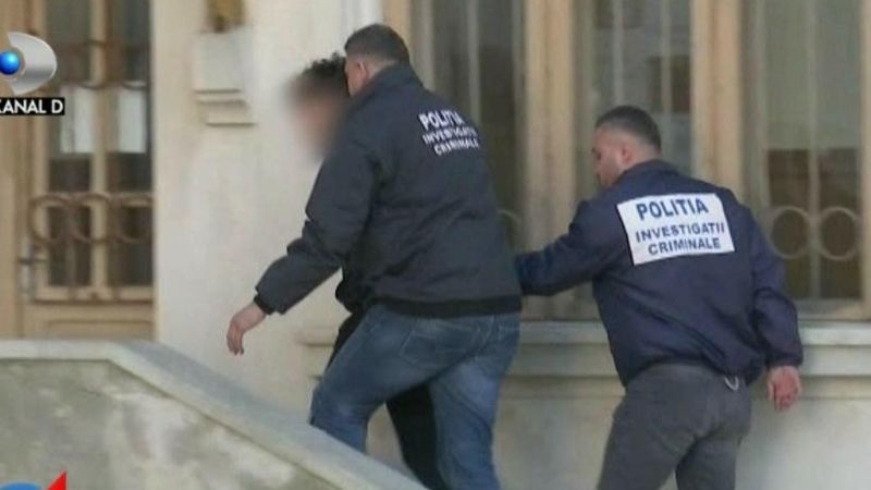 Elev de 13 ani, în comă după ce a fost bătut cu sălbăticie de un sportiv! Întreaga scenă a fost filmată, iar imaginile par desprinse din filmele de groază