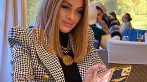  Cum s-a pozat Anamaria Prodan  în centrul Bucureștiului 