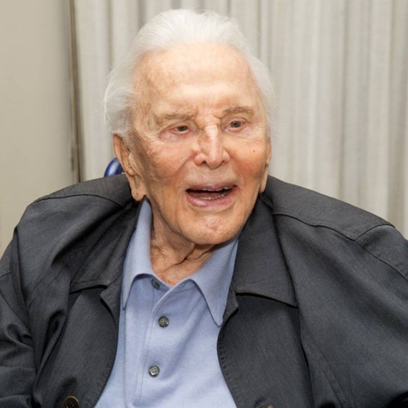 Doliu imens în lumea filmului! Legendarul actor Kirk Douglas a murit la 103 ani