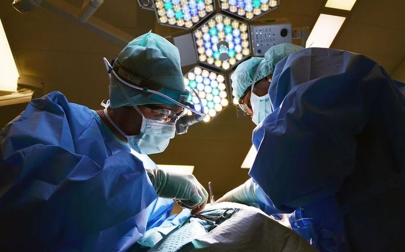 Caz medical incredibil la Iași! Medicii au fost uluiți de ce au găsit în burta unei femei, după ce nu a avut menstruație timp de doi ani