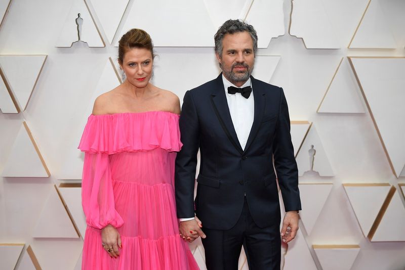 Cele mai frumoase cupluri pe covorul roșu la Oscar 2020