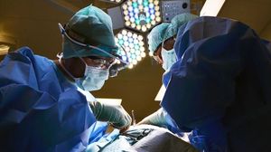 Ultima oră! Asistent medical din România, suspect de coronavirus