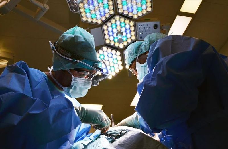 Ultima oră! Asistent medical din România, suspect de coronavirus