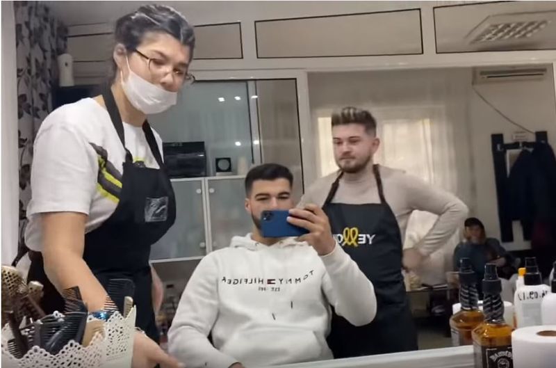 Iancu, la salon la sora lui Ileana