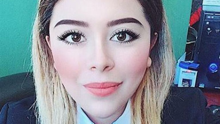 Imagini cu Ingrid, t&acirc;năra ucisă de soțul ei! Fotografiile șocante au scos lumea &icirc;n stradă