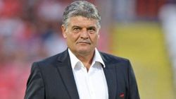 Gest rușinos făcut de unul dintre cei mai mari antrenori români la marginea șoselei. Imagini șocante cu Ioan Andone, prins în ofsaid,  cu pantalonii desfăcuți | VIDEO EXCLUSIV