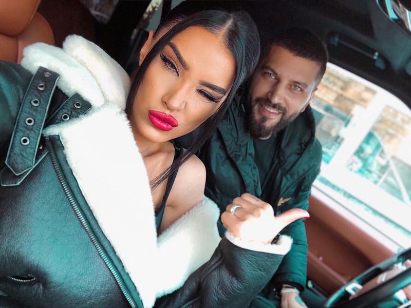 Detaliu din fotografia cu Adelina Pestrițu și Virgil Ștebelea!