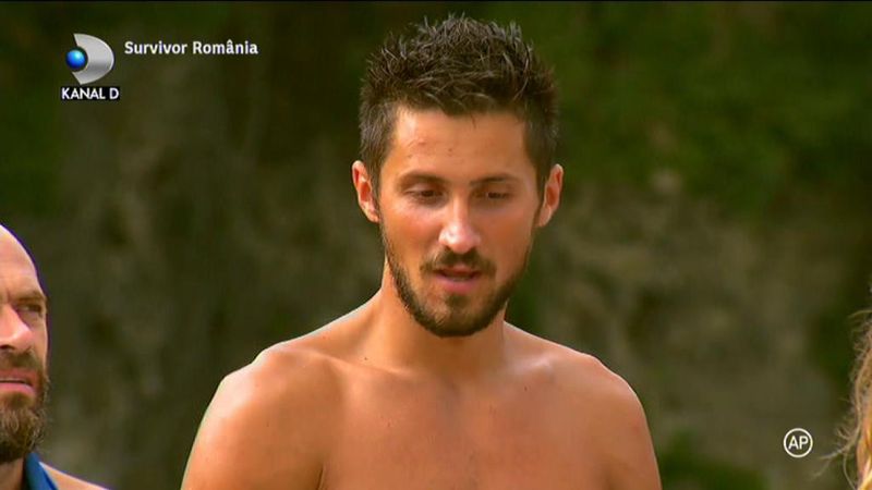 Răsturnare de situație la Survivor România! Războinicii au pierdut pentru prima dată competiția, însă tensiunile din tabăra adversă continuă. Elena Ionescu dă cărțile pe față