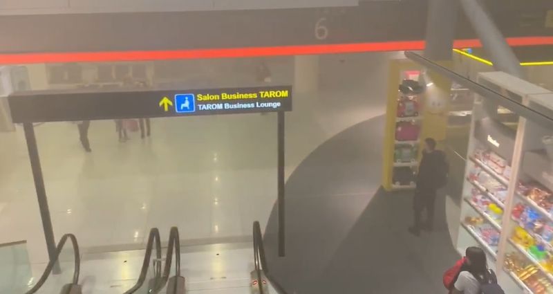 Incendiu pe Aeroportul Otopeni! Pasagerii acuză dezorganizare 