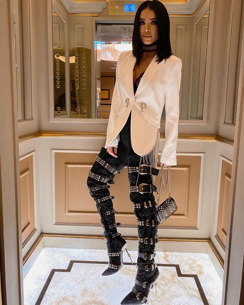 Adelina Pestrițu a făcut senzație la Săptămâna Modei de la Milano! Cizmele pe care le-a purtat costă cât o mașină de lux 