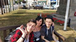 Emanuel Neagu, Razboinicul de la „Survivor Romania”, pe punctul de a-si pierde fratele geaman: "Era legat de pat..."