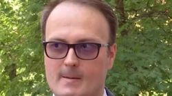 Cumpănașu a mers să-și cumpere ulei și a întâlnit... zombie!!! ”Să-l vedeți pe ăla cu mască de gaze... Au înnebunit românii”