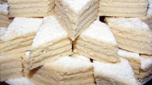 Prăjitură albă ca zăpada. Prepară acasă desertul copilăriei