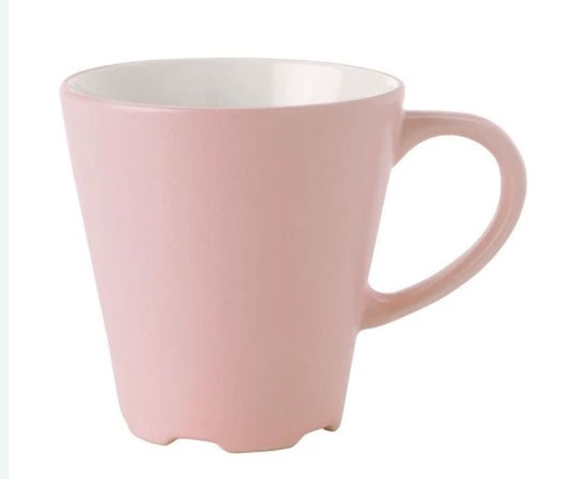 cani si cesti scobitura pe fund