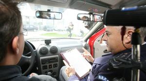 Un tânăr din Iași aflat în carantină s-a prezentat la examenul auto