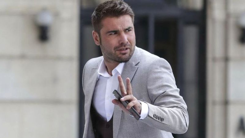 Adrian Mutu, bătut în București de liderul clanului Caran. 